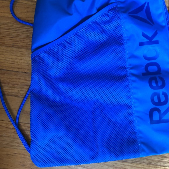!SOLD! Reebok Drawstring Bag - Picture 3 of 4